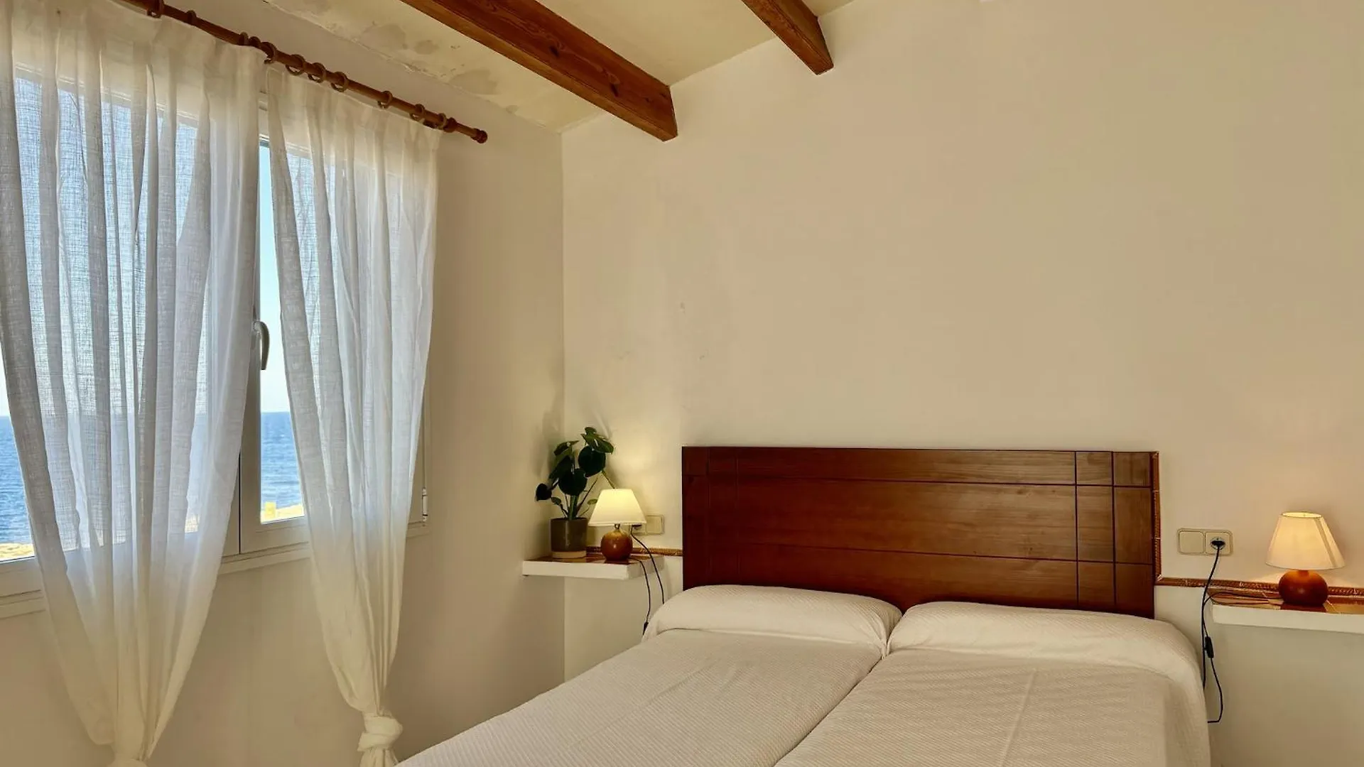 Villa Victor كالا إن بلانيس 0*,  إسبانيا